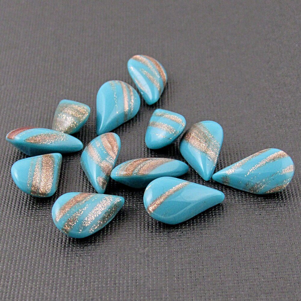 13mm Vintage Turquoise Glass Pear Shape Point Back Cabochons