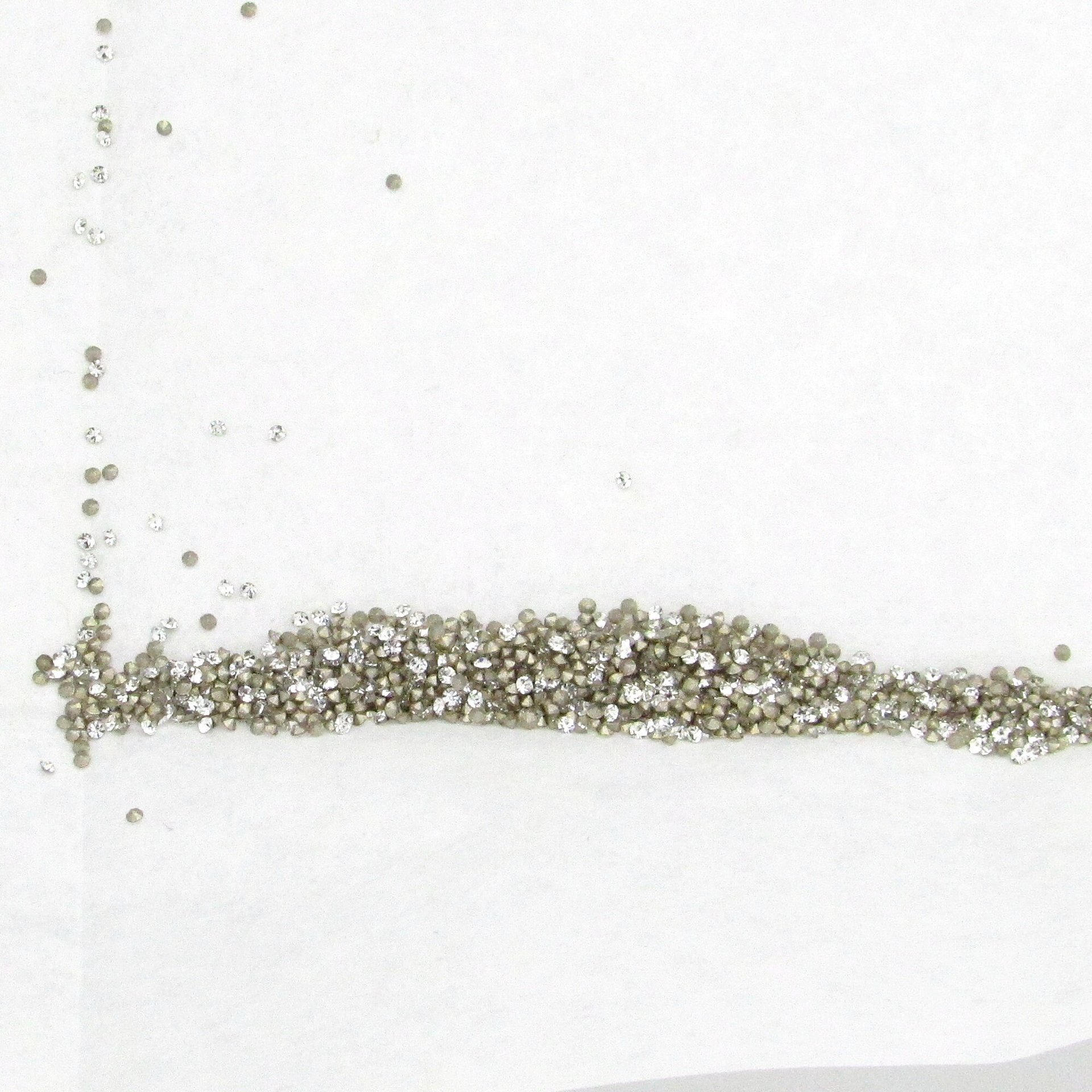 02pp Foiled Rhinestones, Extremely Tiny SS00 Preciosa Maxima Chatons 0.9mm