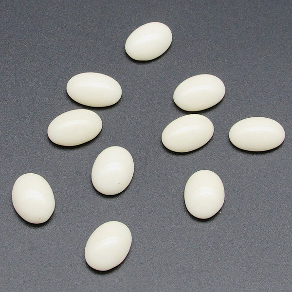 Vintage 14x10mm Oval Cabochons, Cream Glass Gems