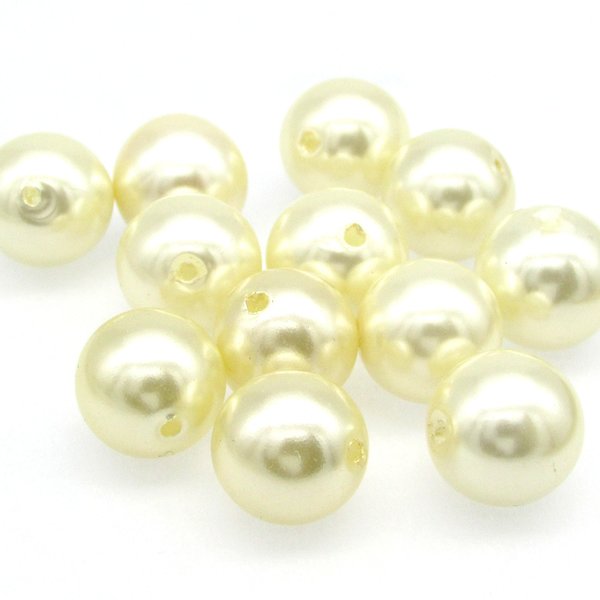 Vintage Faux Pearls, Cultura Plastic Beads