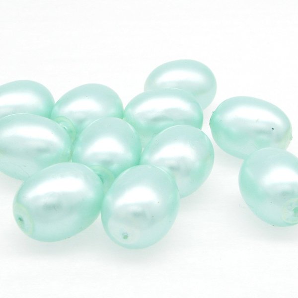 20x15mm Light Green Oval Beads, Large Vintage Plastic Pearls  (11)