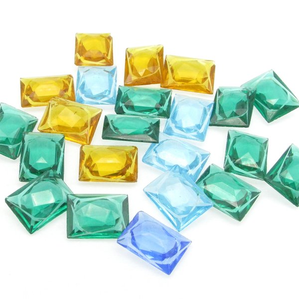 16x12mm Carved Rhinestones, Vintage Faceted Point Back Glass Gems