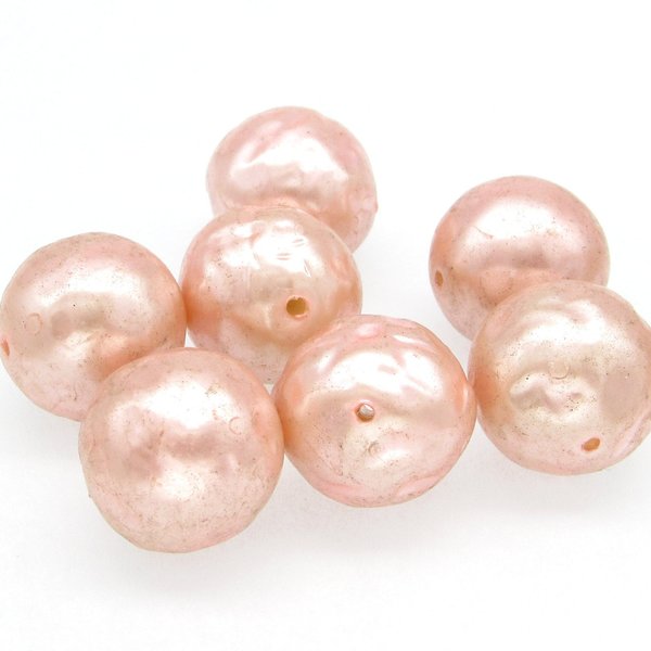 Vintage 19mm Round Peachy Pink Plastic Pearl Beads (7)