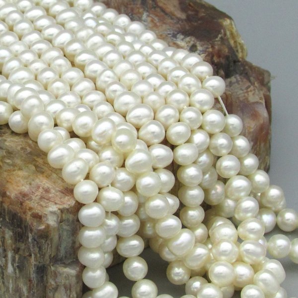 Cream Freshwater Pearls, 5.5-6.0mm Near Round Beads 