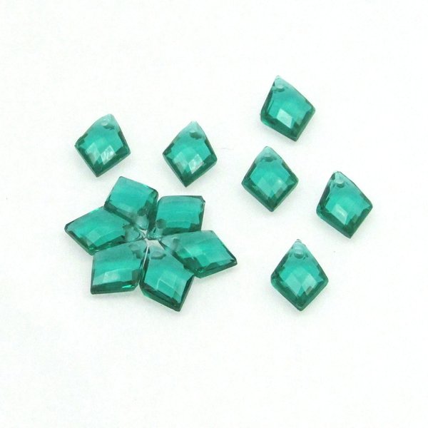 9x7mm Emerald Kite Briolettes