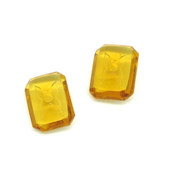 Vintage 18x13mm Octagonal Point Back Stones with Etched Butterfly and 2mm Center Setting