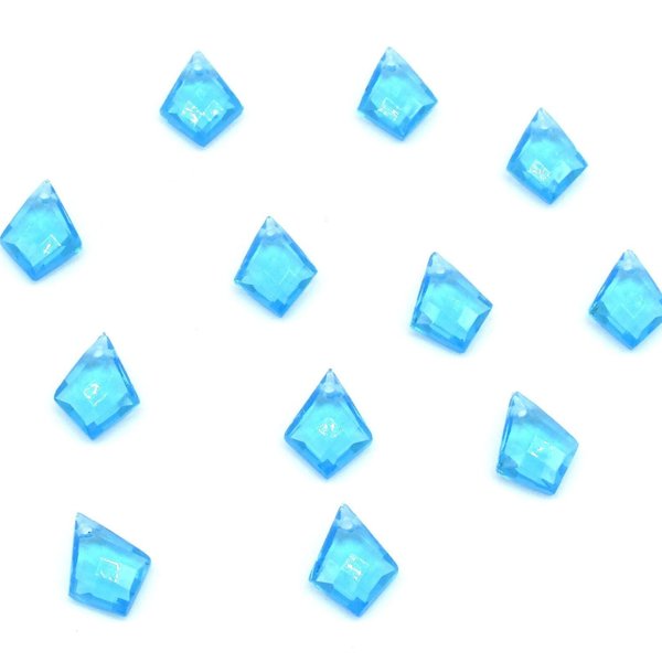 11x8.5mm Aquamarine Kite Briolettes, Pointed Teardrops