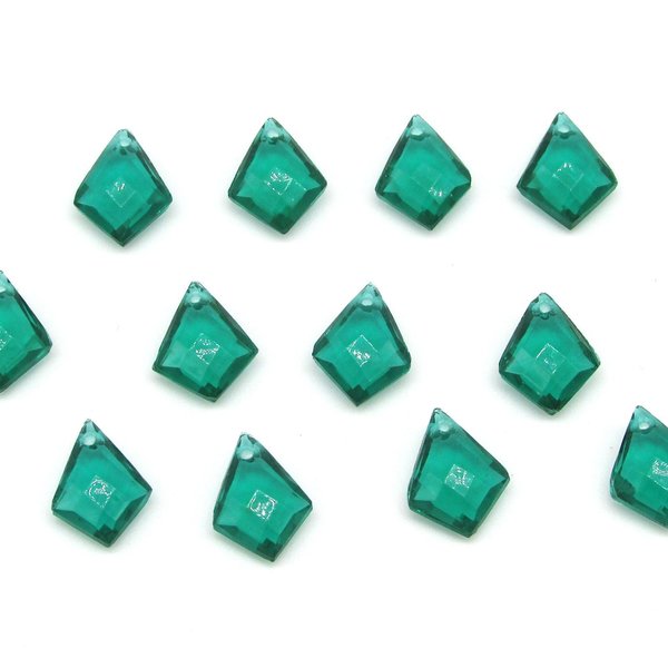 11x8.5mm Emerald Kite Briolettes, Faceted Angular Teardrop Beads