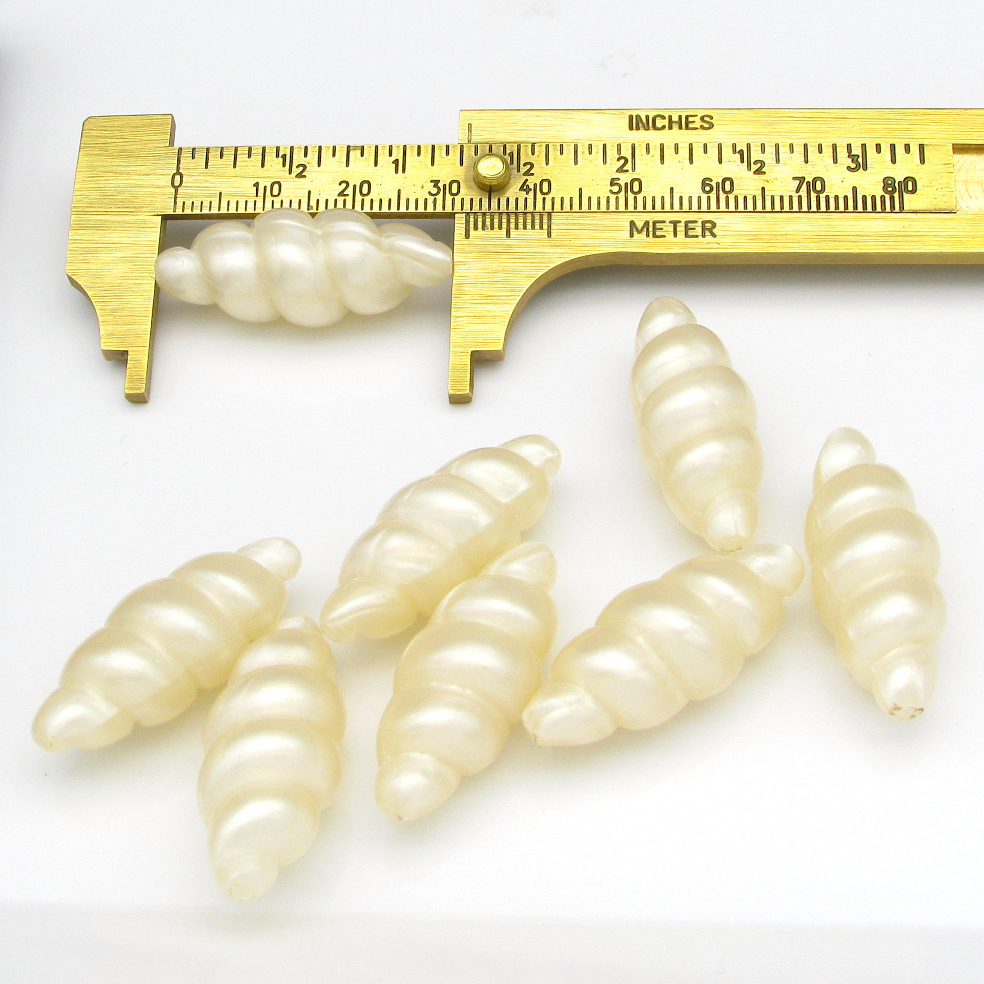 32x13mm Tapered Oval Seashell Beads,  Cream Twisted Barrels